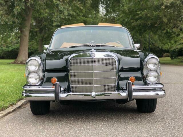 Mercedes-Benz 200-Series 1968 image number 16