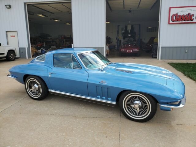 Chevrolet Corvette 1966 image number 27