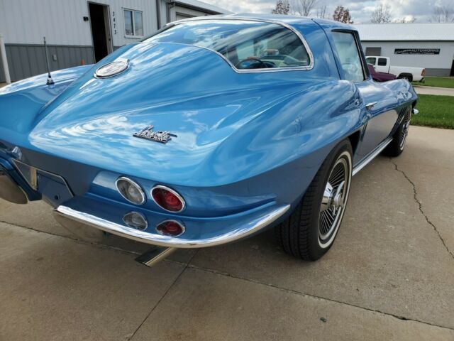 Chevrolet Corvette 1966 image number 29