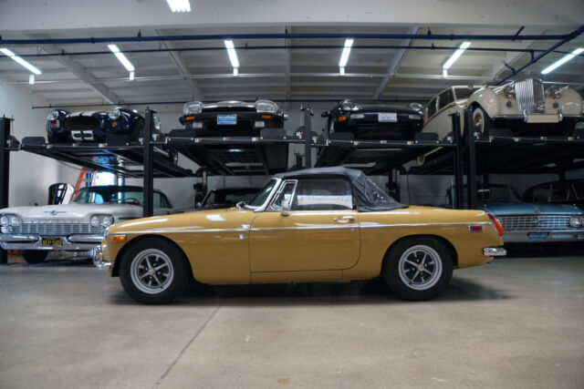 MG MGB Mark III Roadster 1972 image number 1