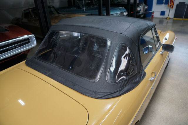 MG MGB Mark III Roadster 1972 image number 19