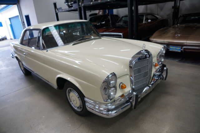 Mercedes-Benz 280SE 2.8 6 cyl 2 Door Coupe 1969 image number 30