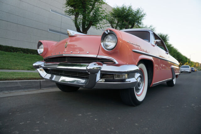 Lincoln Capri 2 Door 341/225HP V8 Hardtop 1955 image number 5