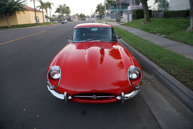 Jaguar E-Type 4.2L 6 cyl 2+2 5 spd manual Coupe 1968 image number 32