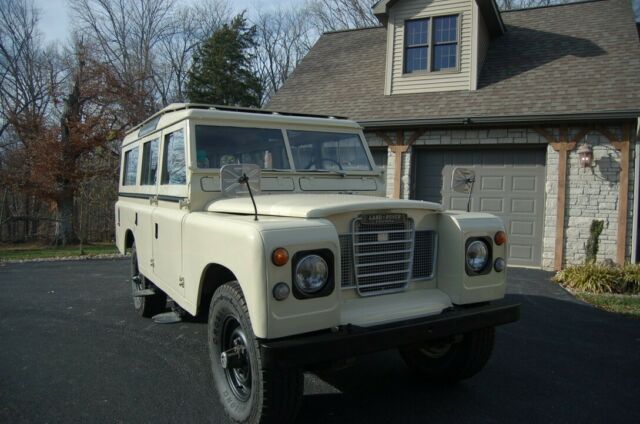 Land Rover Defender 1973 image number 2