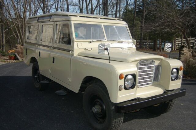 Land Rover Defender 1973 image number 28