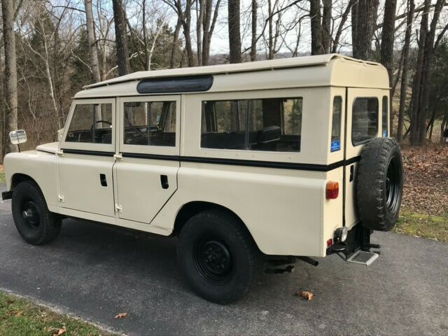 Land Rover Defender 1973 image number 29