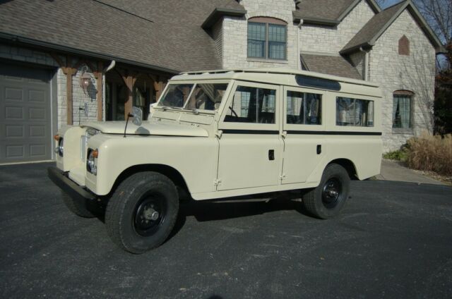 Land Rover Defender 1973 image number 30