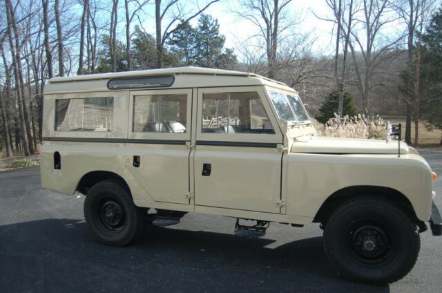 Land Rover Defender 1973 image number 31