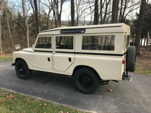 Land Rover Defender 1973 image number 33