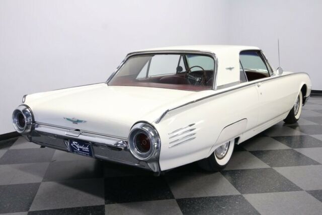 Ford Thunderbird 1961 image number 37