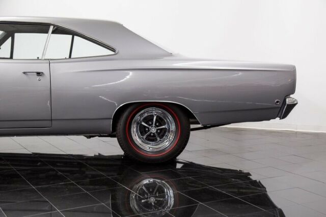 Plymouth Road Runner 1968 image number 13