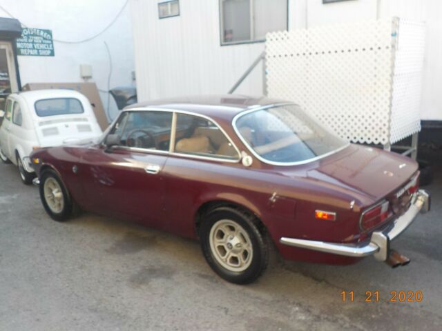 Alfa Romeo GTV 1974 image number 2