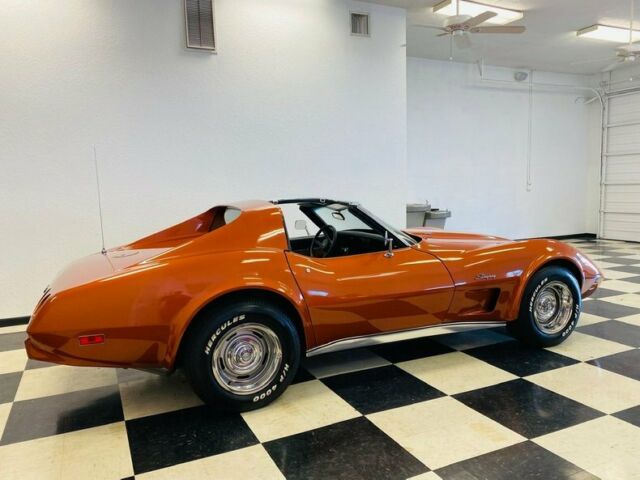 Chevrolet Corvette 1976 image number 1