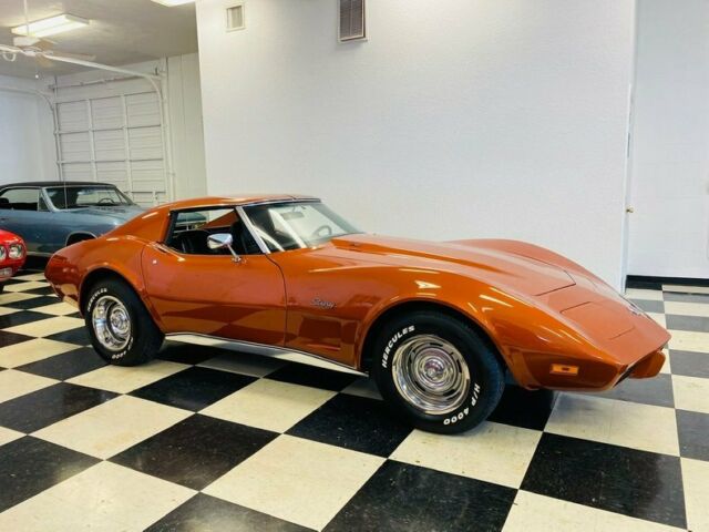 Chevrolet Corvette 1976 image number 15