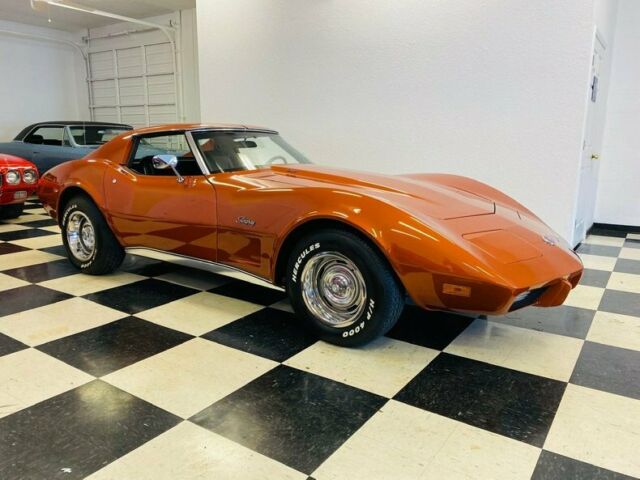 Chevrolet Corvette 1976 image number 29