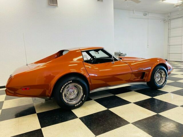 Chevrolet Corvette 1976 image number 30