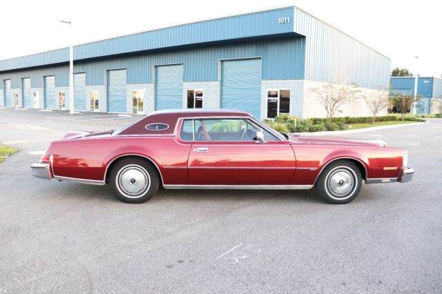 Lincoln Continental 1974 image number 28