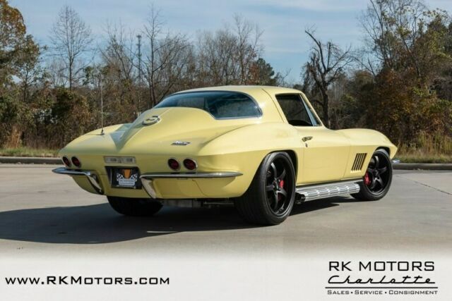 Chevrolet Corvette 1967 image number 3