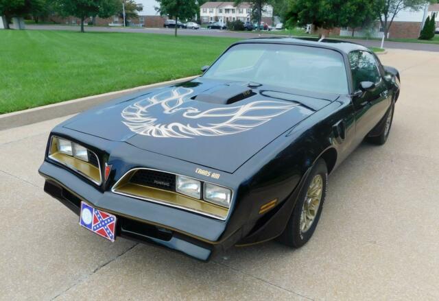 Pontiac Firebird 1977 image number 11