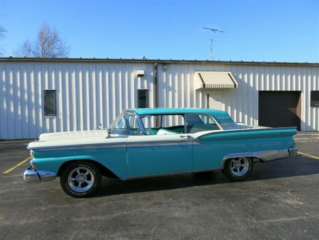 Ford Galaxie, 332ci Auto, P/S 1959 image number 3