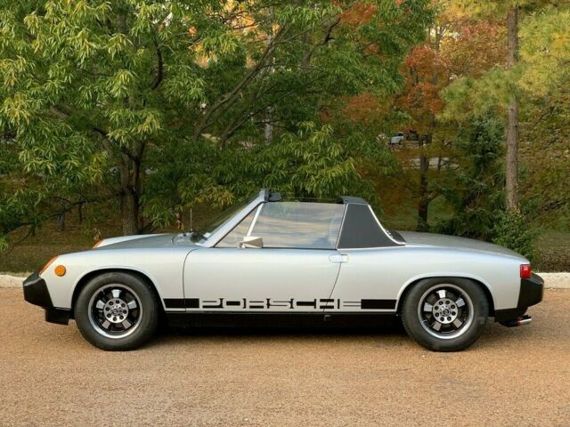 Porsche 914 1975 image number 16