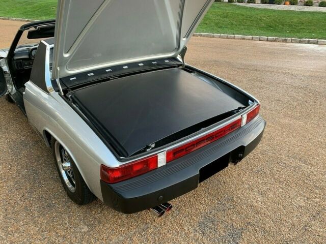 Porsche 914 1975 image number 2