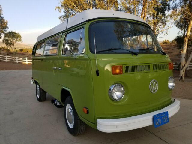 Volkswagen Bus/Vanagon 1979 image number 2