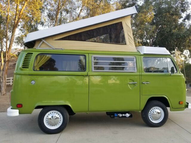 Volkswagen Bus/Vanagon 1979 image number 31