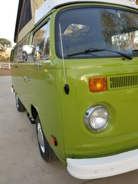 Volkswagen Bus/Vanagon 1979 image number 32