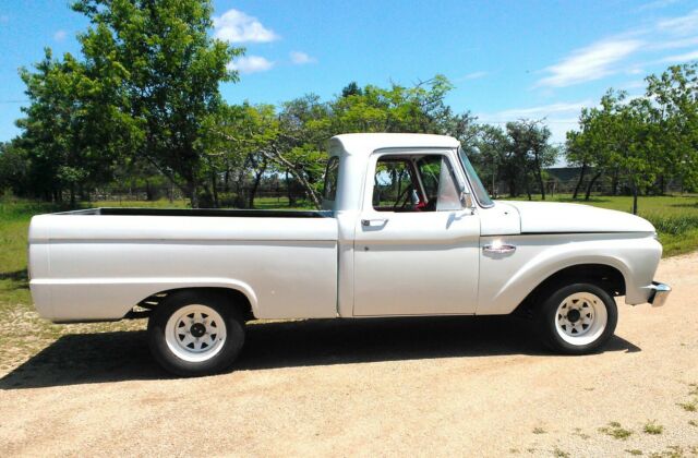 Ford F-100 1965 image number 0