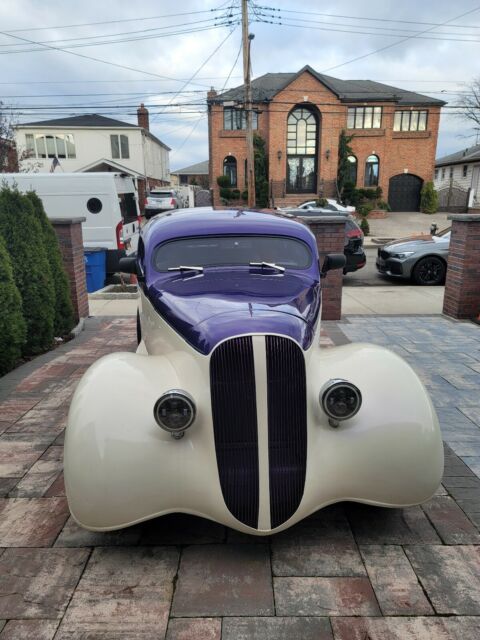 Plymouth sedan 1937 image number 1