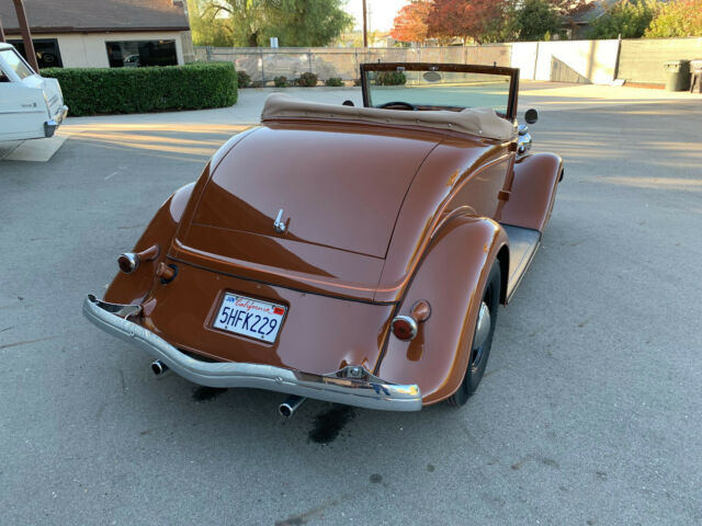 Ford Deluxe Cabriolet 1934 image number 28