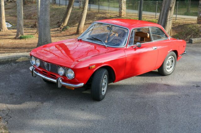 Alfa Romeo GTV 1974 image number 2