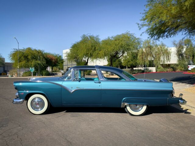 Ford Crown Victoria 1955 image number 14