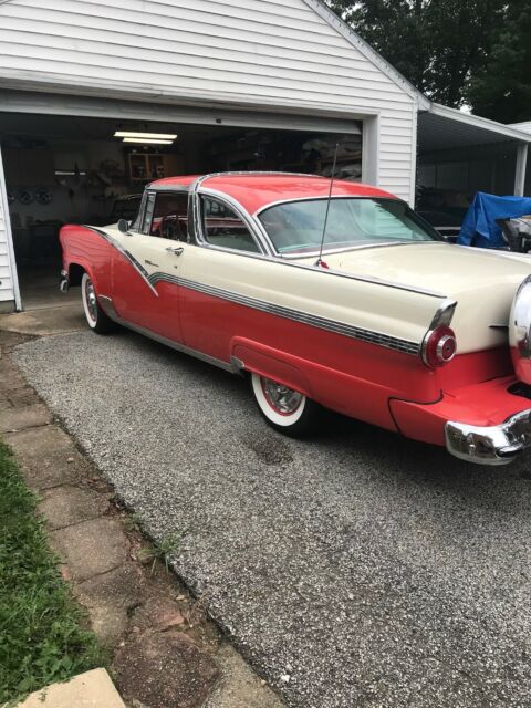 Ford Crown Victoria 1956 image number 15