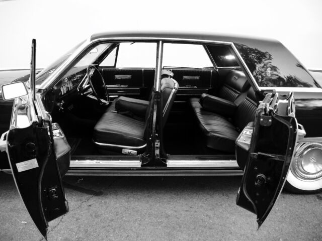 Lincoln Continental 1965 image number 0