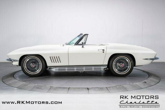 Chevrolet Corvette 1967 image number 19