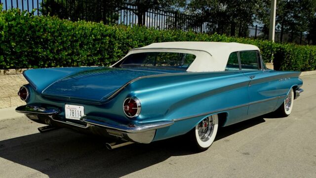 Buick LeSabre 1960 image number 29