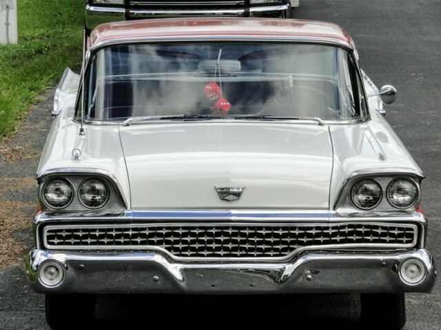 Ford Fairlane 1959 image number 38