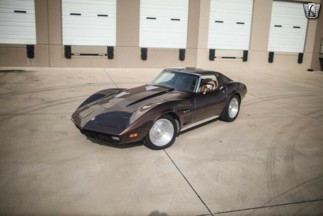 Chevrolet Corvette 1974 image number 3