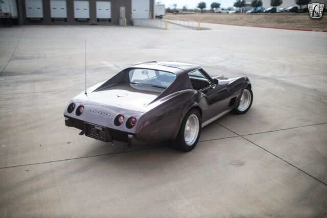 Chevrolet Corvette 1974 image number 31