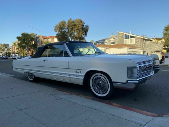 Chrysler Imperial Crown 1967 image number 10