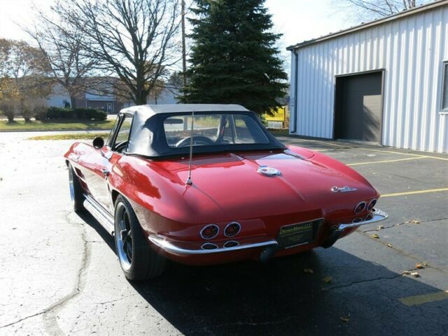 Chevrolet Corvette 1963 image number 32