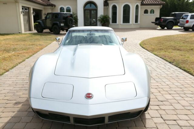 Chevrolet Corvette 1973 image number 0