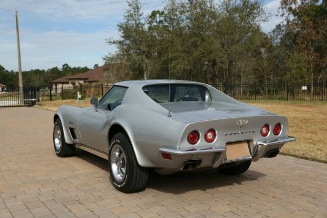 Chevrolet Corvette 1973 image number 21