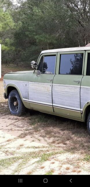 International Harvester 100 1973 image number 18