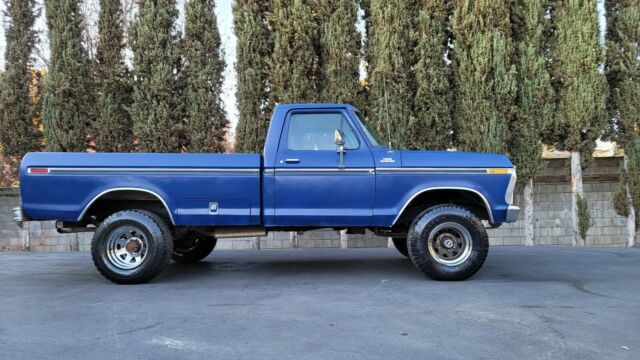 Ford F-250 1978 image number 0