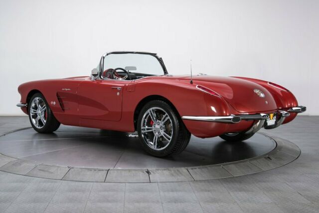 Chevrolet Corvette 1960 image number 12