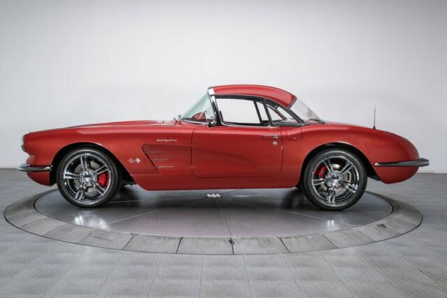 Chevrolet Corvette 1960 image number 17